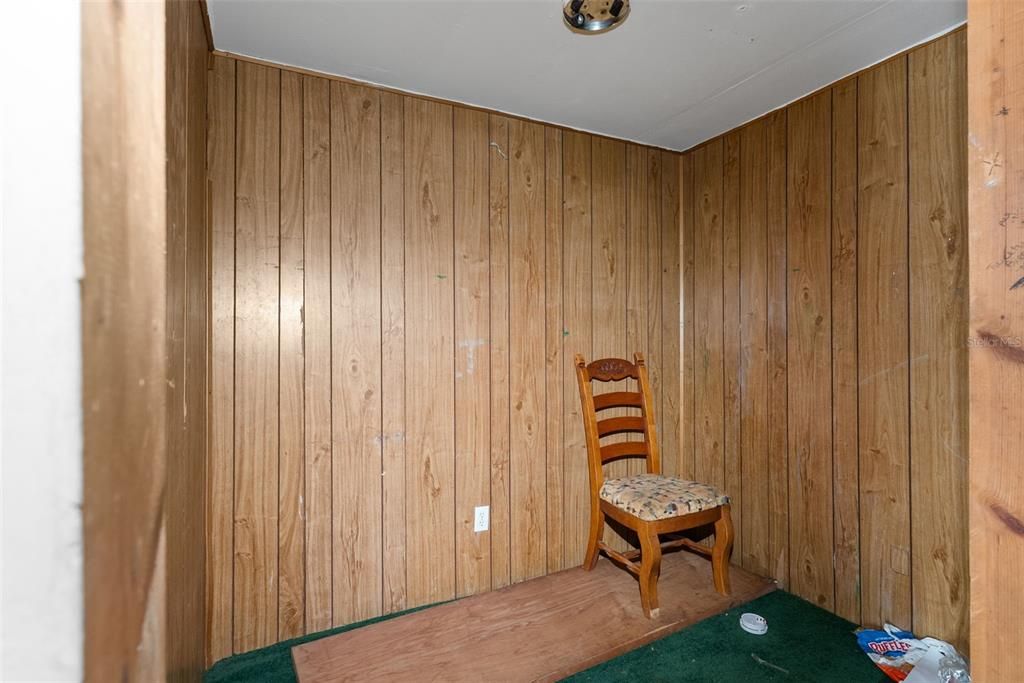 For Sale: $69,900 (3 beds, 2 baths, 1584 Square Feet)