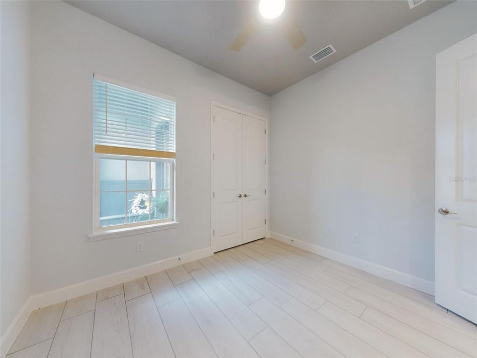 En Venta: $389,900 (3 camas, 3 baños, 2095 Pies cuadrados)