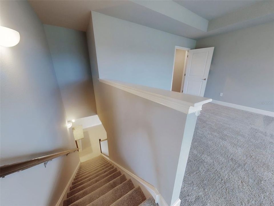 En Venta: $389,900 (3 camas, 3 baños, 2095 Pies cuadrados)
