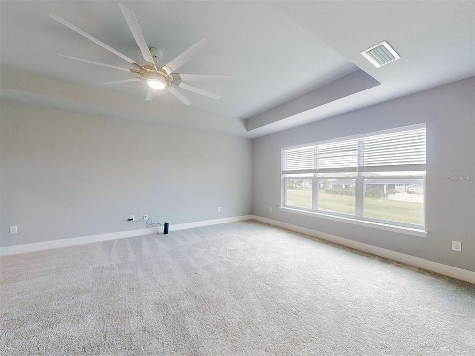 En Venta: $389,900 (3 camas, 3 baños, 2095 Pies cuadrados)