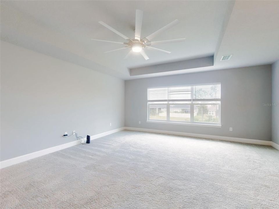 En Venta: $389,900 (3 camas, 3 baños, 2095 Pies cuadrados)