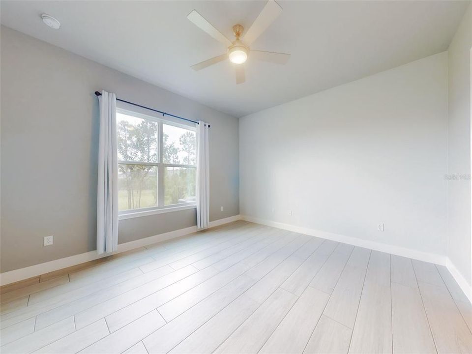 En Venta: $389,900 (3 camas, 3 baños, 2095 Pies cuadrados)