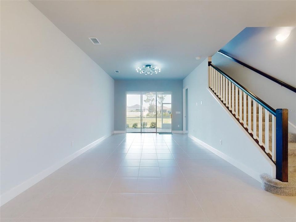 En Venta: $389,900 (3 camas, 3 baños, 2095 Pies cuadrados)