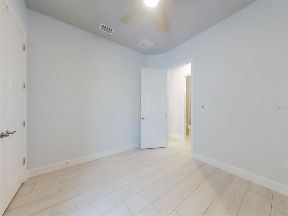 En Venta: $389,900 (3 camas, 3 baños, 2095 Pies cuadrados)