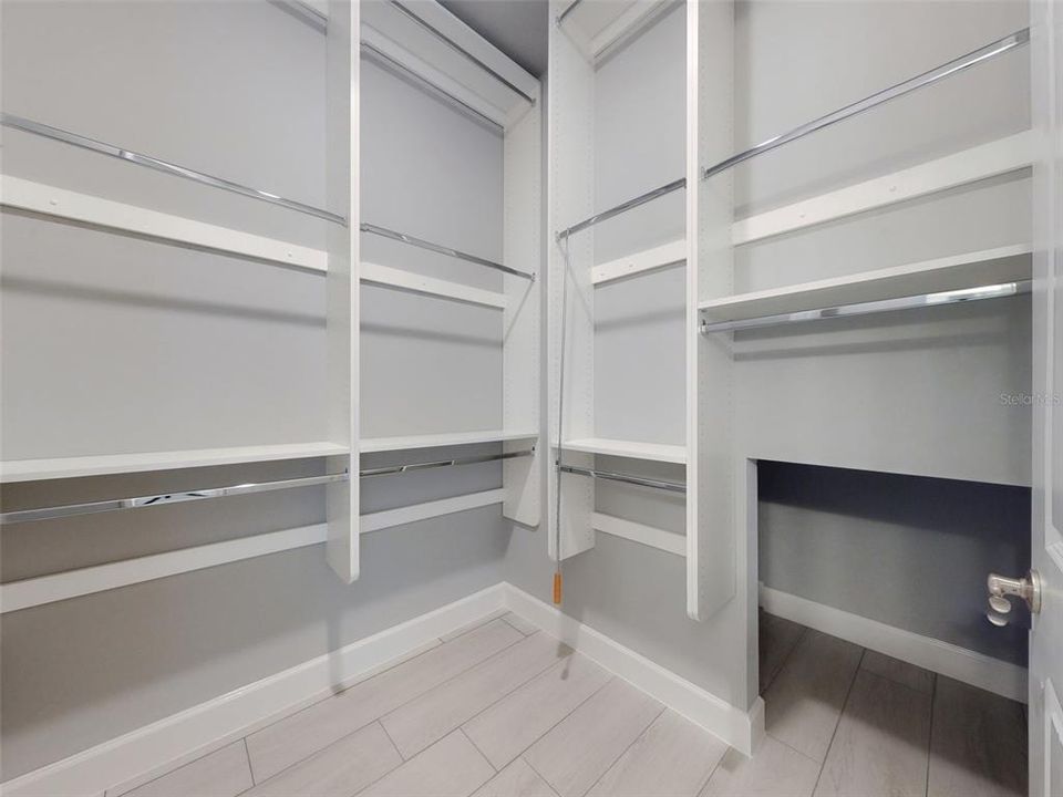 En Venta: $389,900 (3 camas, 3 baños, 2095 Pies cuadrados)
