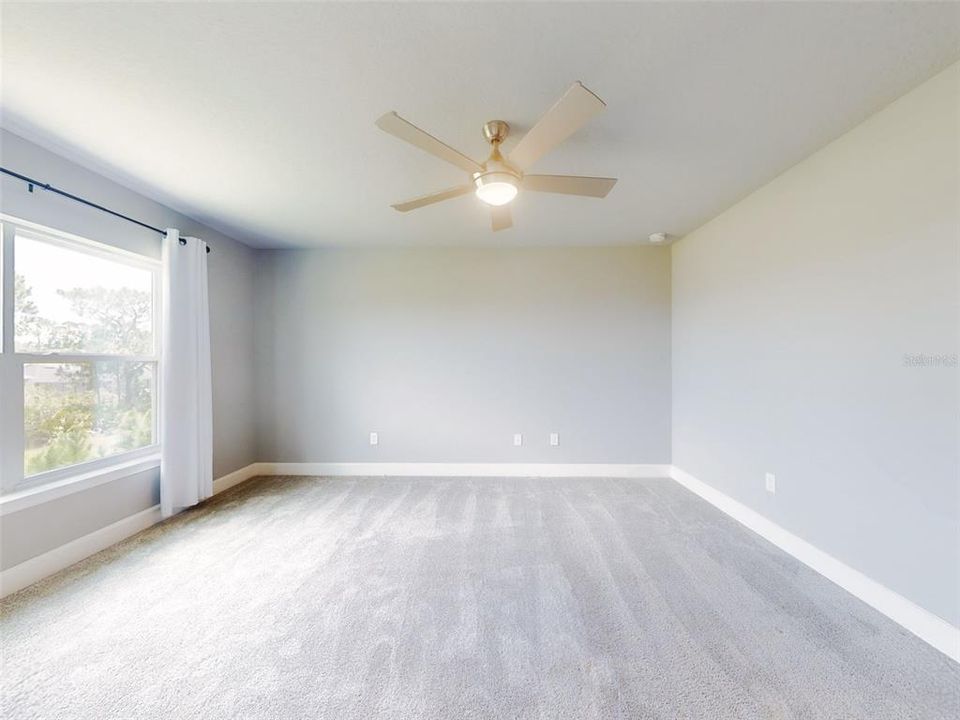 En Venta: $389,900 (3 camas, 3 baños, 2095 Pies cuadrados)