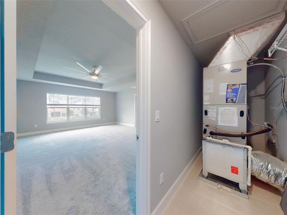 En Venta: $389,900 (3 camas, 3 baños, 2095 Pies cuadrados)