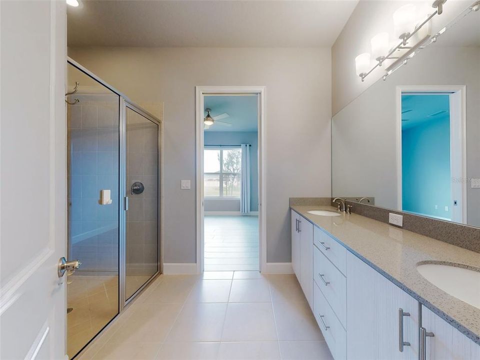 En Venta: $389,900 (3 camas, 3 baños, 2095 Pies cuadrados)