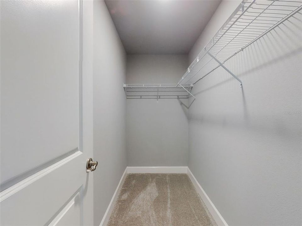 En Venta: $389,900 (3 camas, 3 baños, 2095 Pies cuadrados)