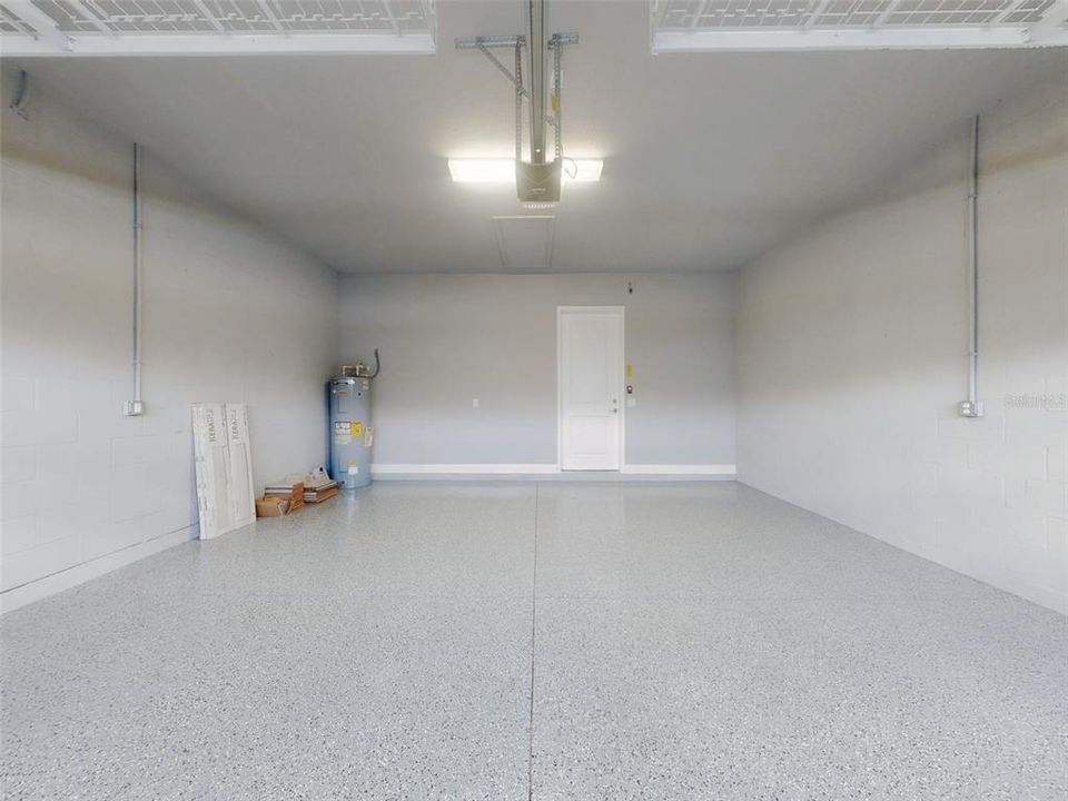 En Venta: $389,900 (3 camas, 3 baños, 2095 Pies cuadrados)