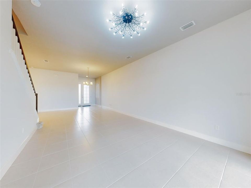En Venta: $389,900 (3 camas, 3 baños, 2095 Pies cuadrados)