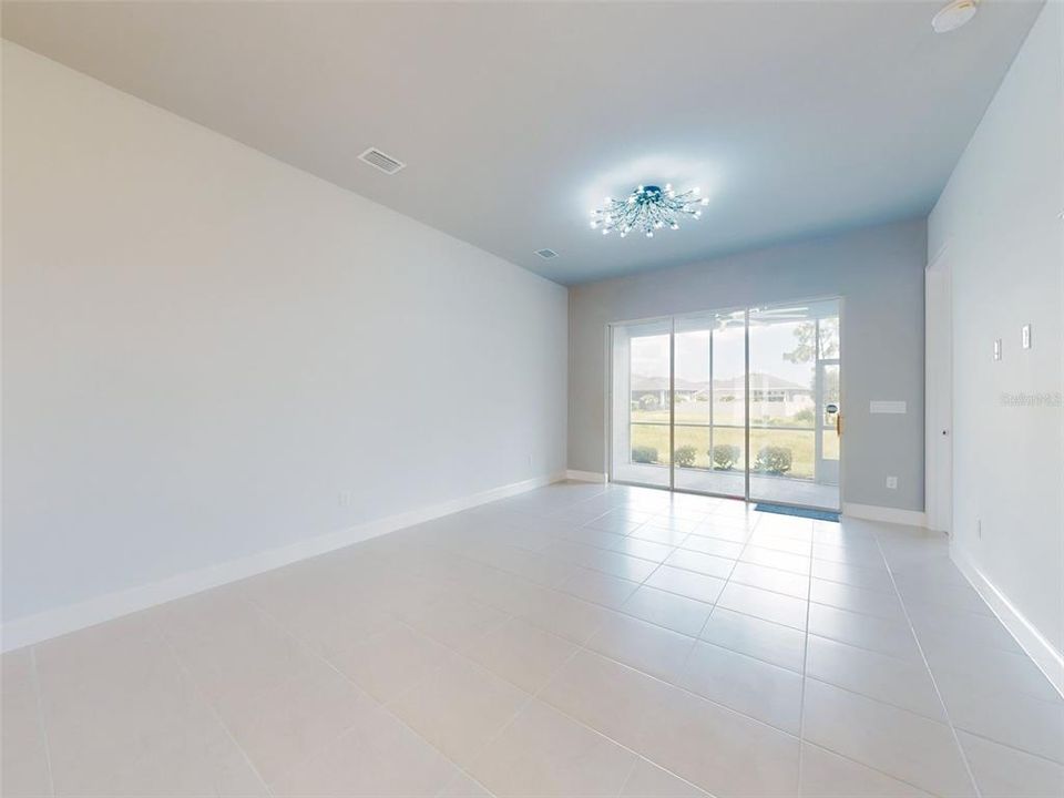 En Venta: $389,900 (3 camas, 3 baños, 2095 Pies cuadrados)