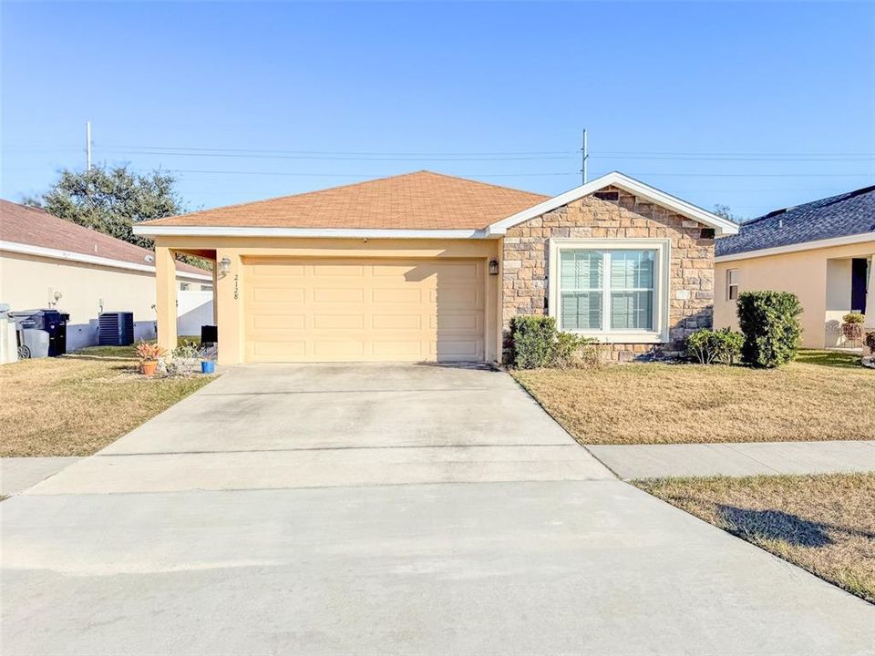 For Sale: $289,900 (4 beds, 2 baths, 1560 Square Feet)