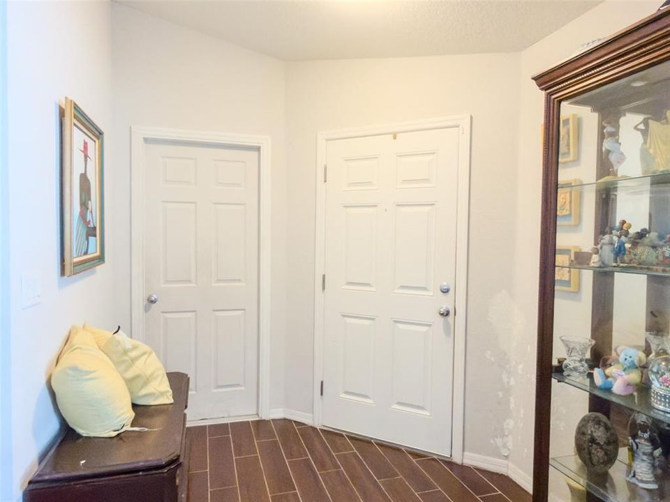 For Sale: $289,900 (4 beds, 2 baths, 1560 Square Feet)