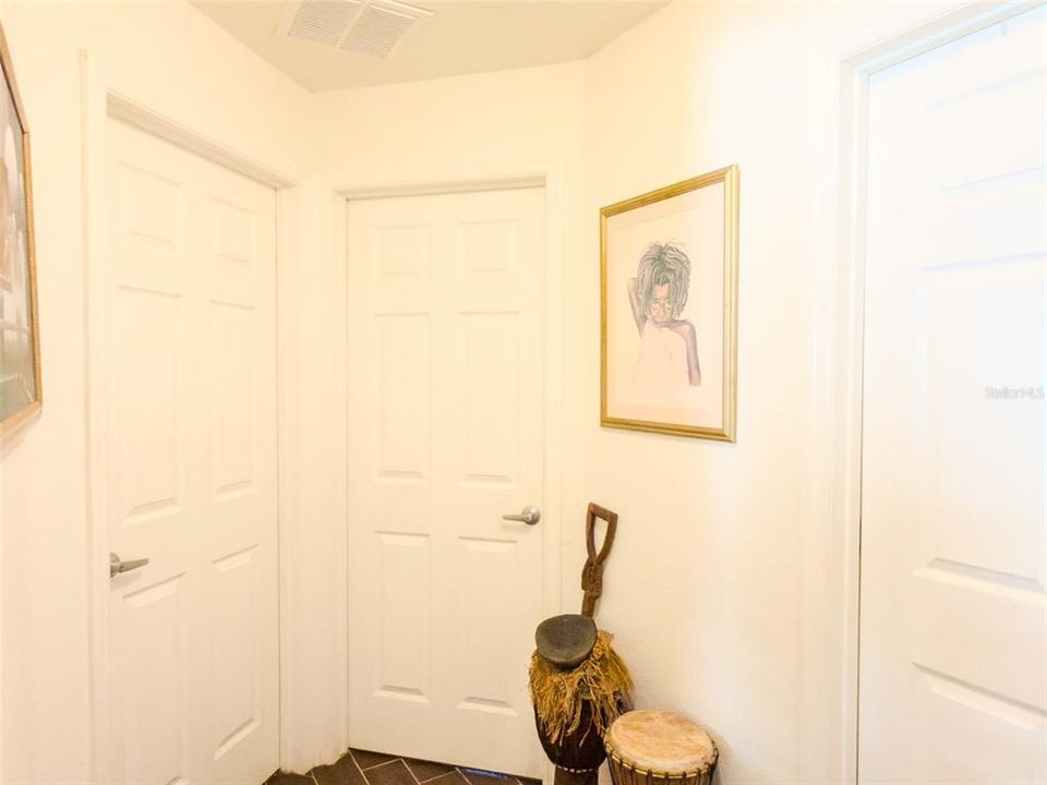 For Sale: $289,900 (4 beds, 2 baths, 1560 Square Feet)