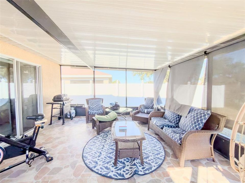 For Sale: $289,900 (4 beds, 2 baths, 1560 Square Feet)