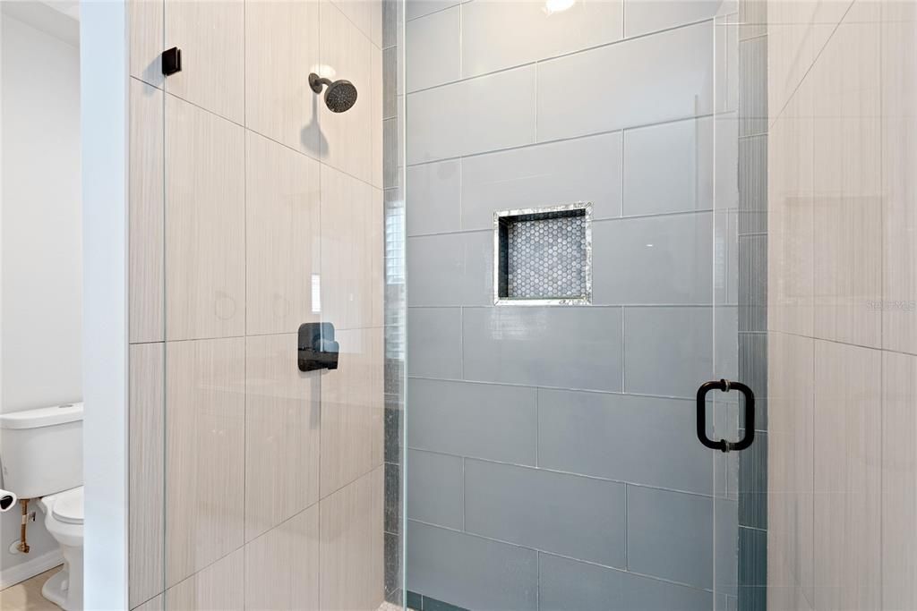 For Rent: $2,500 (3 beds, 2 baths, 1847 Square Feet)