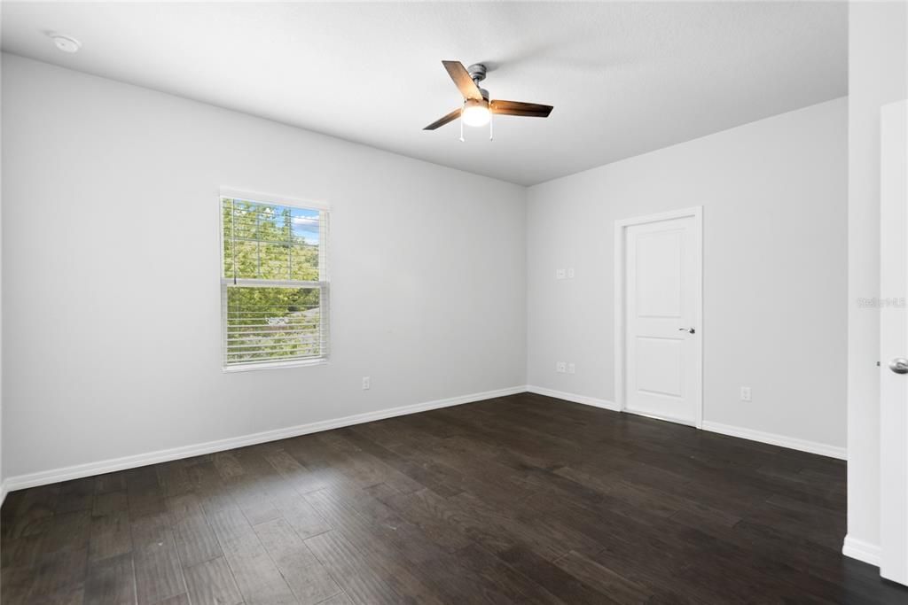 For Rent: $2,500 (3 beds, 2 baths, 1847 Square Feet)