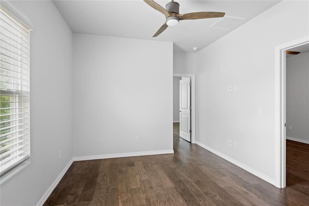 For Rent: $2,500 (3 beds, 2 baths, 1847 Square Feet)