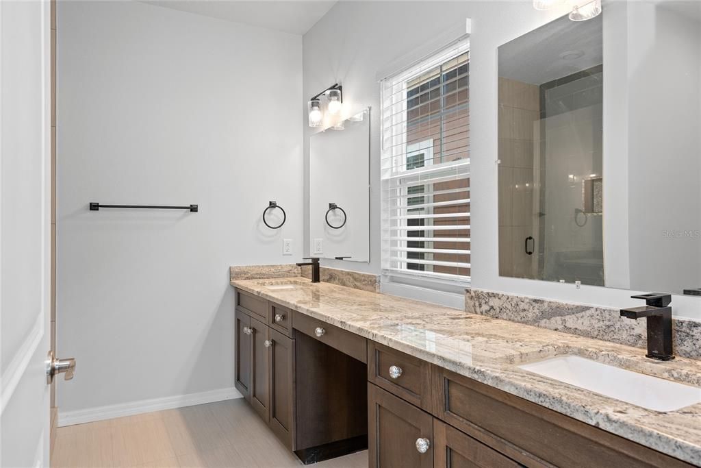 For Rent: $2,500 (3 beds, 2 baths, 1847 Square Feet)