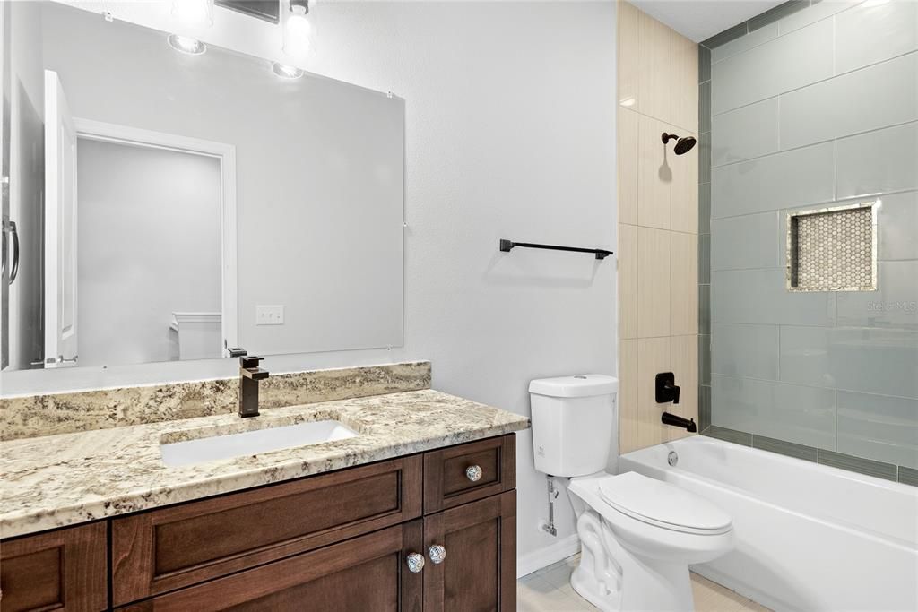 For Rent: $2,500 (3 beds, 2 baths, 1847 Square Feet)