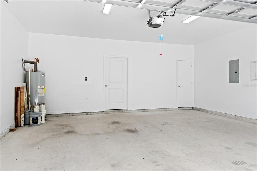 For Rent: $2,500 (3 beds, 2 baths, 1847 Square Feet)
