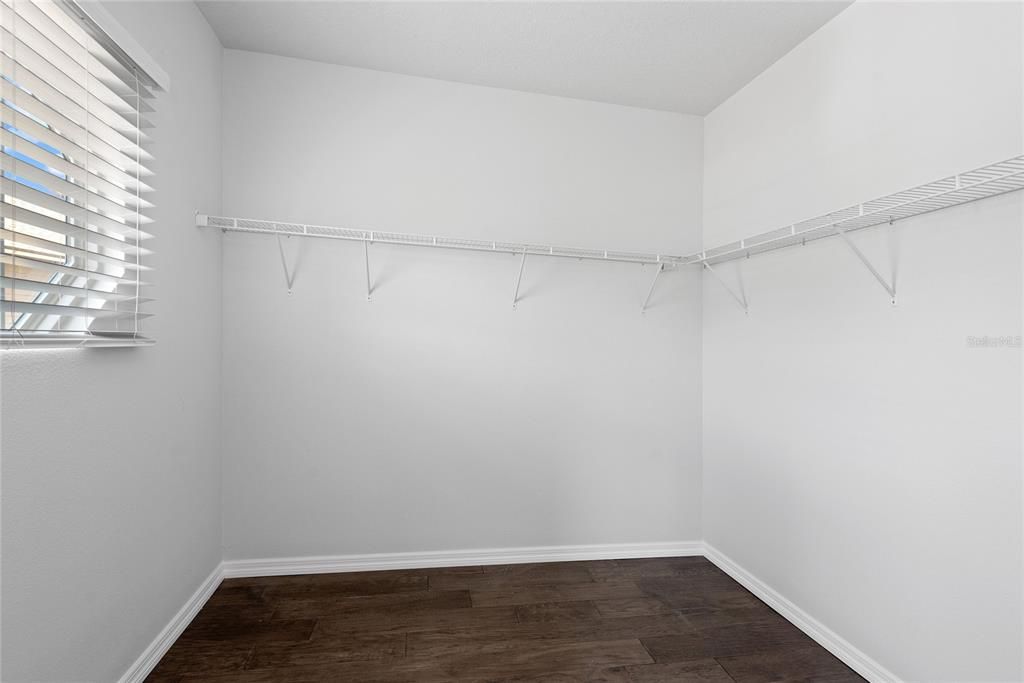 For Rent: $2,500 (3 beds, 2 baths, 1847 Square Feet)