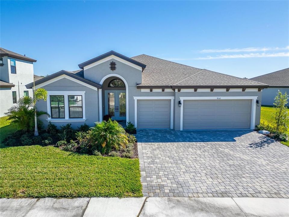 Active With Contract: $789,000 (3 beds, 3 baths, 2604 Square Feet)