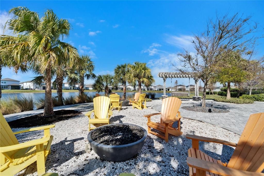 Active With Contract: $789,000 (3 beds, 3 baths, 2604 Square Feet)