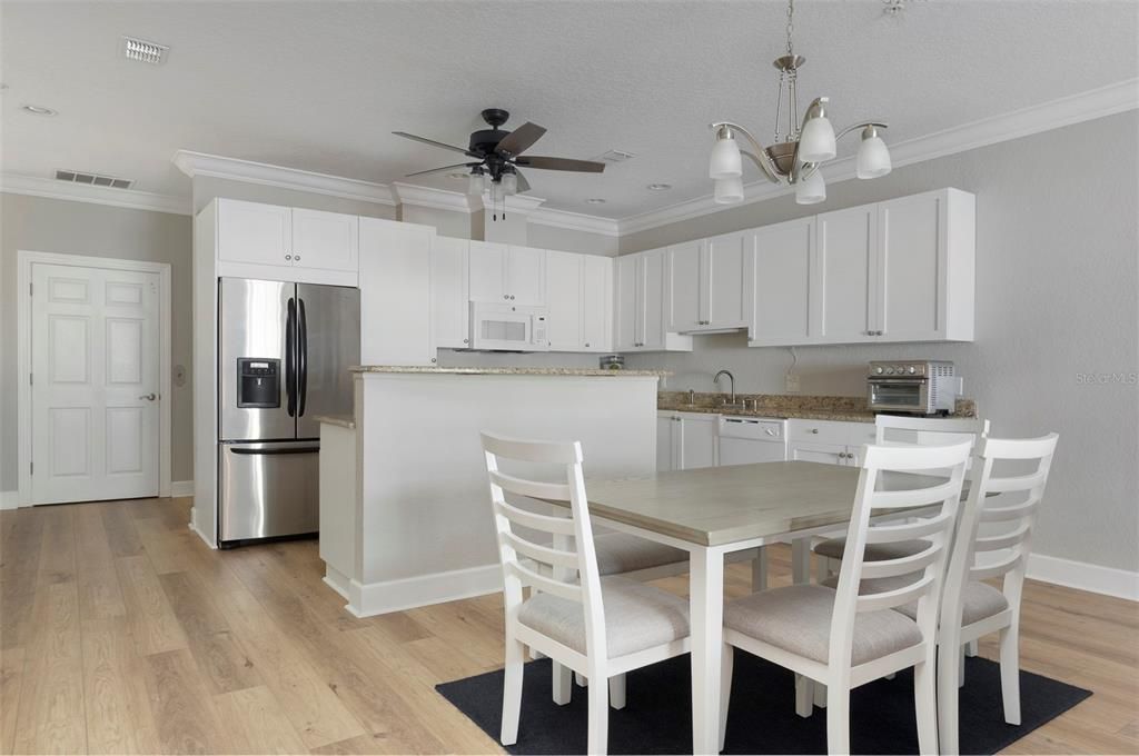 Active With Contract: $3,999 (3 beds, 3 baths, 2510 Square Feet)