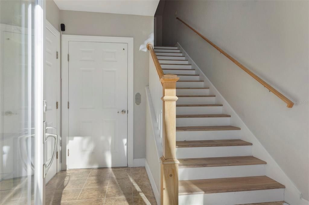 Active With Contract: $3,999 (3 beds, 3 baths, 2510 Square Feet)
