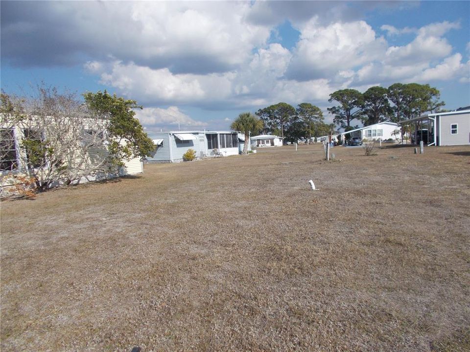 待售: $7,800 (0.11 acres)