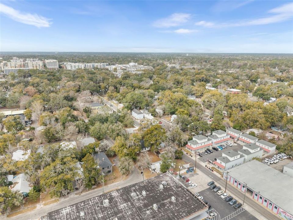 Под контрактом: $185,000 (0.11 acres)