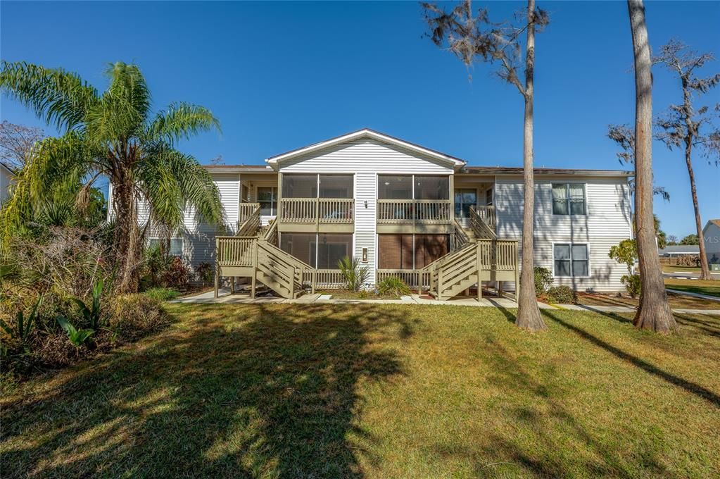 Activo con contrato: $147,000 (2 camas, 2 baños, 833 Pies cuadrados)