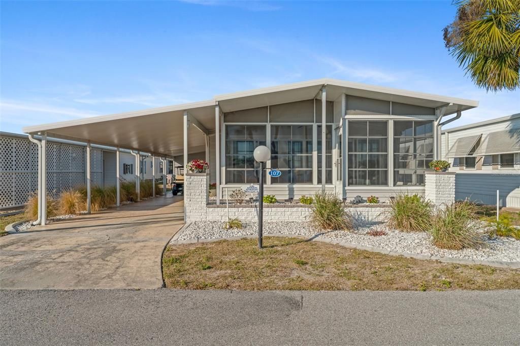 Activo con contrato: $169,500 (2 camas, 2 baños, 1104 Pies cuadrados)