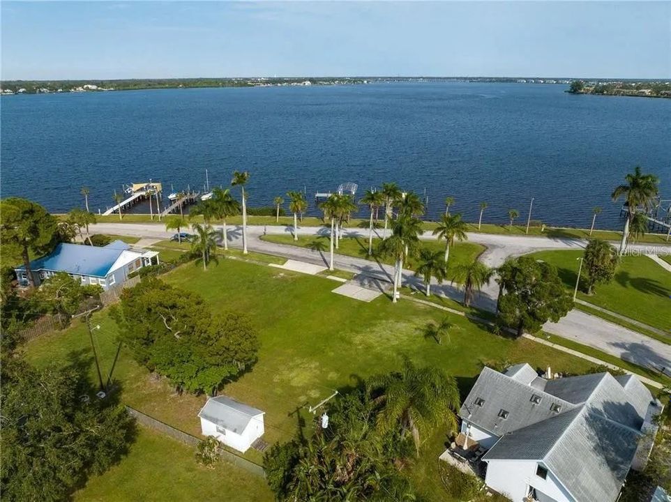 待售: $499,000 (0.23 acres)