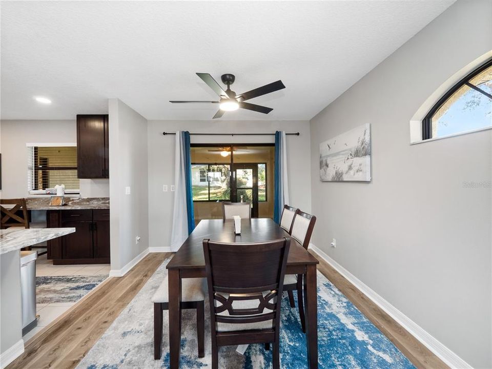 Activo con contrato: $325,900 (3 camas, 2 baños, 1694 Pies cuadrados)