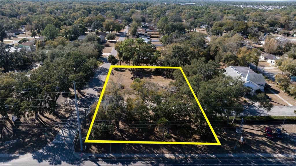 На продажу: $179,999 (0.74 acres)