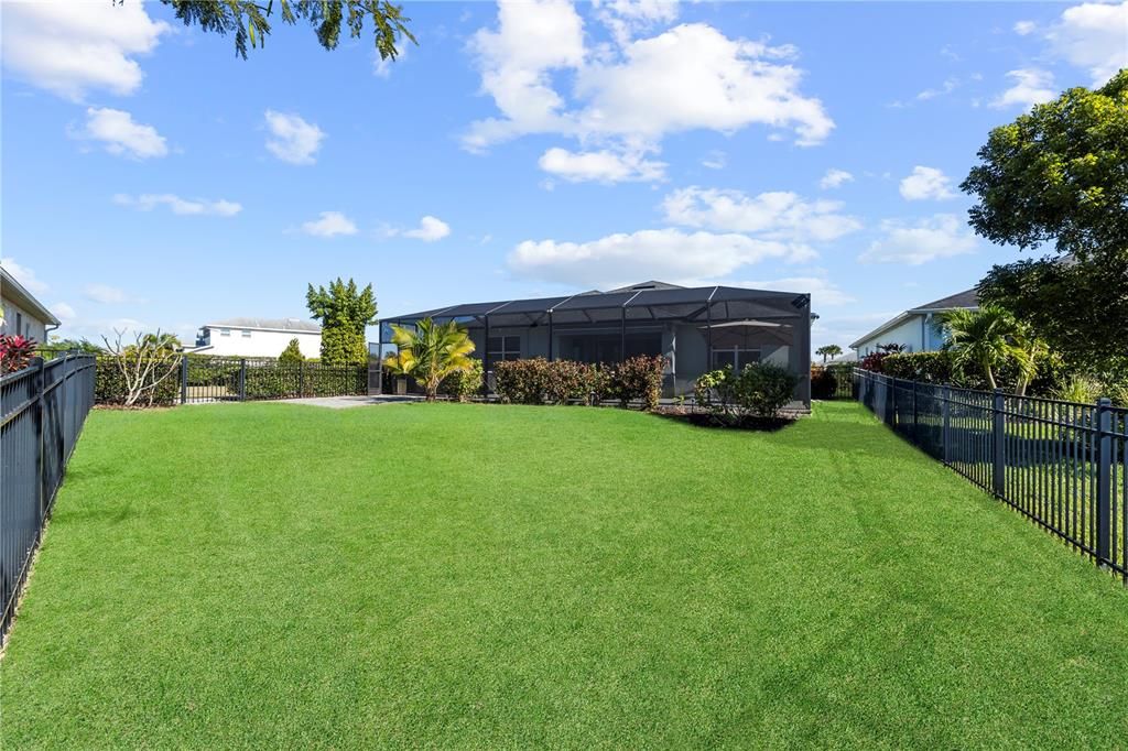 En Venta: $595,000 (3 camas, 3 baños, 2440 Pies cuadrados)