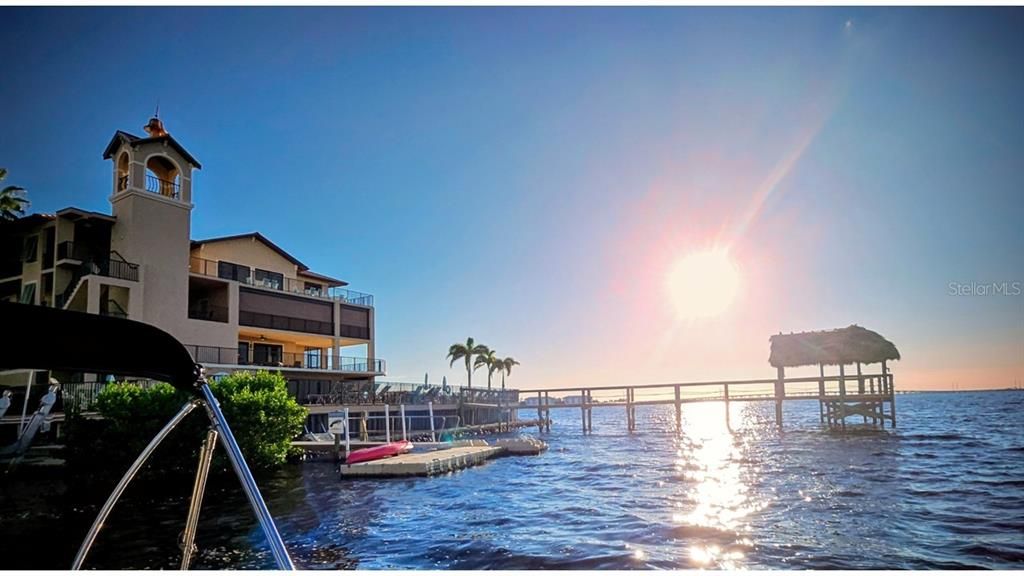 Activo con contrato: $419,000 (3 camas, 2 baños, 1647 Pies cuadrados)