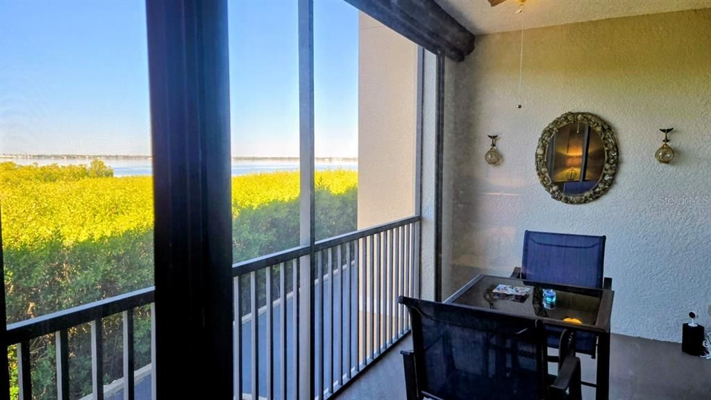 Activo con contrato: $419,000 (3 camas, 2 baños, 1647 Pies cuadrados)
