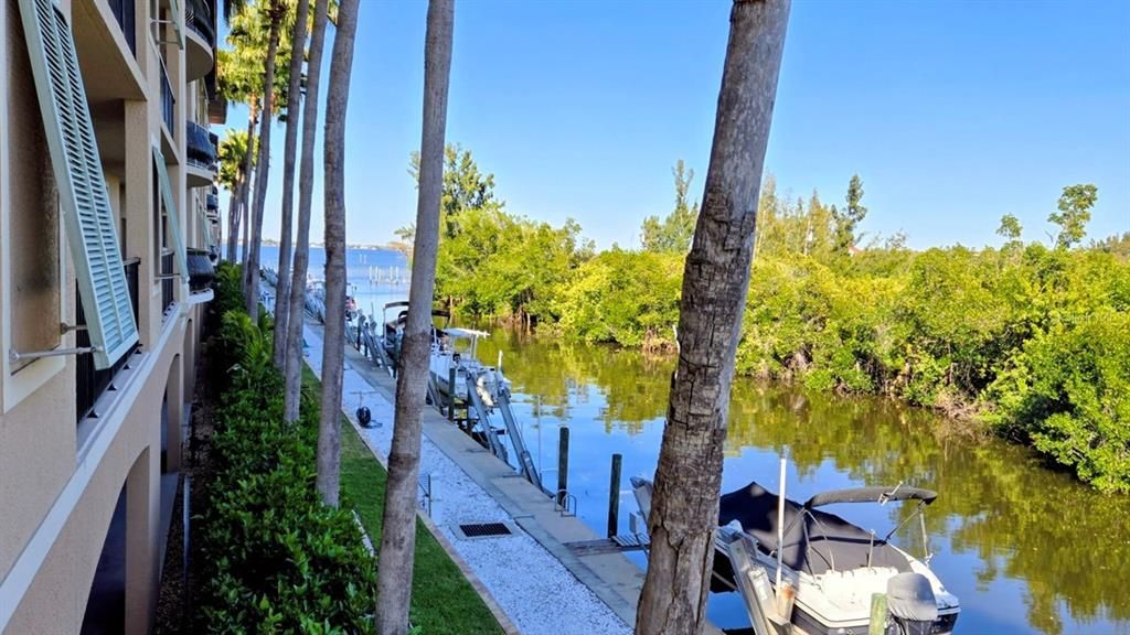 Activo con contrato: $419,000 (3 camas, 2 baños, 1647 Pies cuadrados)