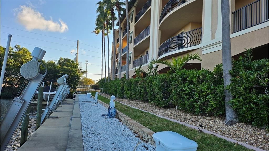 Activo con contrato: $419,000 (3 camas, 2 baños, 1647 Pies cuadrados)