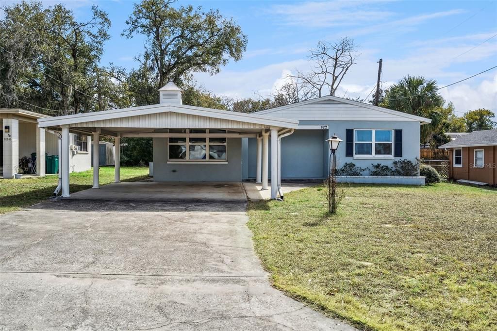 Activo con contrato: $299,000 (3 camas, 2 baños, 1912 Pies cuadrados)