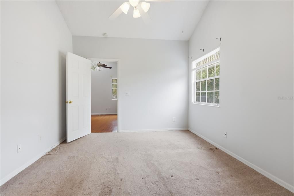 Active With Contract: $163,900 (2 beds, 2 baths, 792 Square Feet)