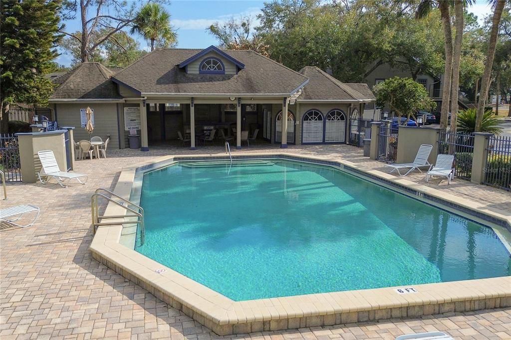 Active With Contract: $163,900 (2 beds, 2 baths, 792 Square Feet)