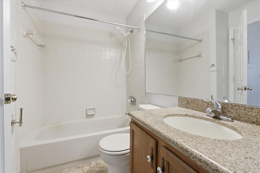 Active With Contract: $163,900 (2 beds, 2 baths, 792 Square Feet)