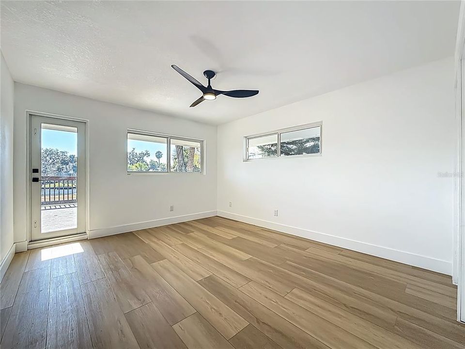 En Venta: $589,000 (5 camas, 4 baños, 3830 Pies cuadrados)
