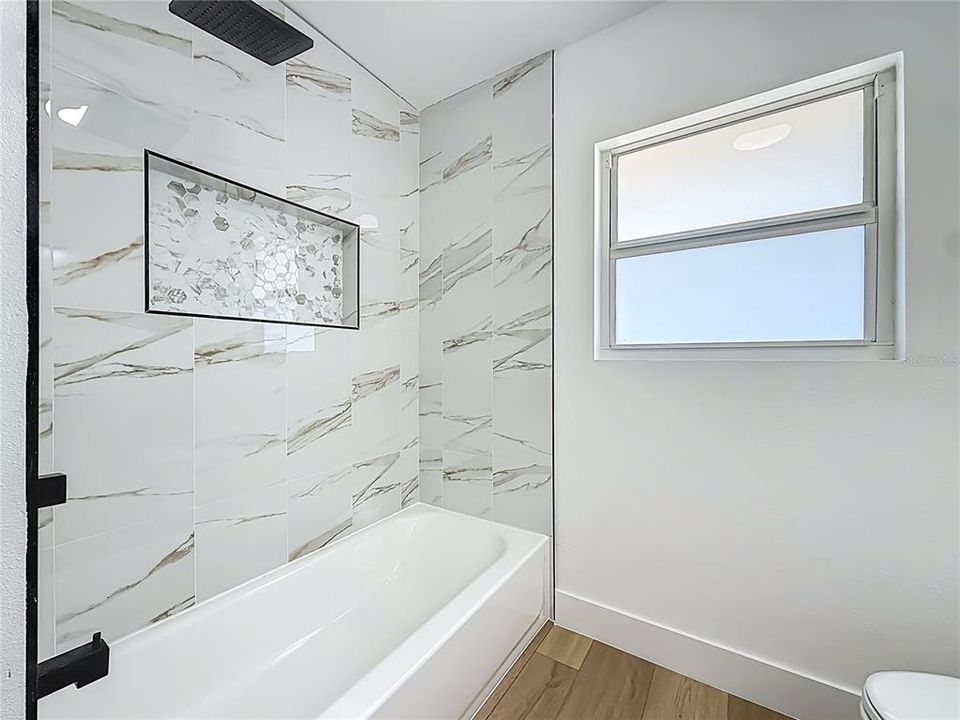 En Venta: $589,000 (5 camas, 4 baños, 3830 Pies cuadrados)