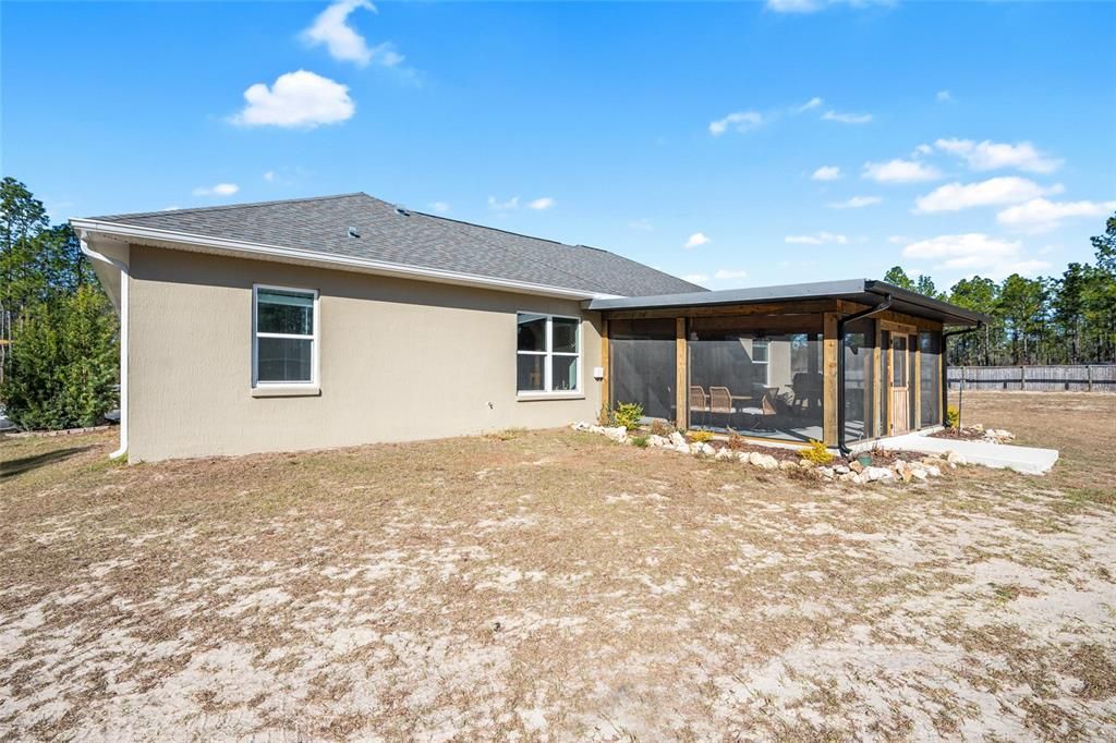 En Venta: $574,900 (4 camas, 2 baños, 2015 Pies cuadrados)
